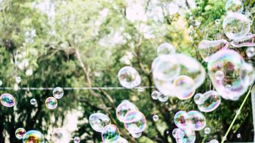 DIY Bubble Juice, make your own bubbles for blowing